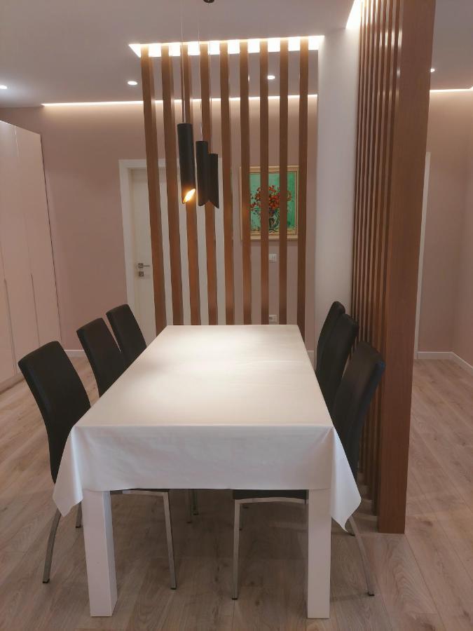 Luxurious Double Bedroom Suite Τίρανα Εξωτερικό φωτογραφία